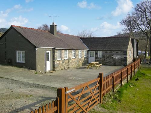 Rhyd-y-clafdy House | Penlon Cottage