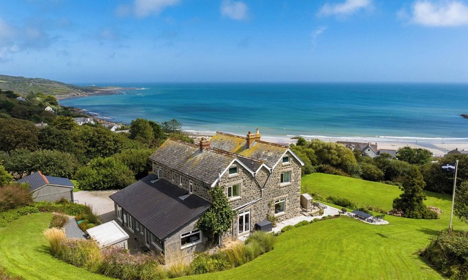 Coverack Cottage | PENMARTH HOUSE, pet friendly, country holiday cottage in Coverack