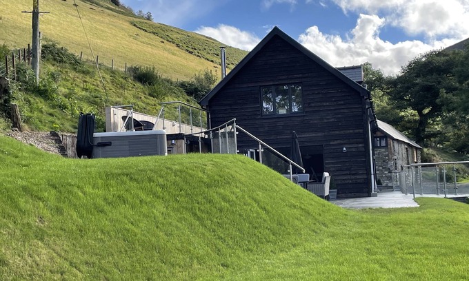 Llanbrynmair House | Pennant Uchaf