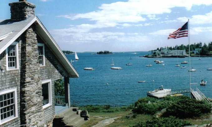 West Boothbay Harbor Cottage | Pennoyer Point Cottage - 4 BR Waterfront Cottage B- Mooring Access + Shared Dock
