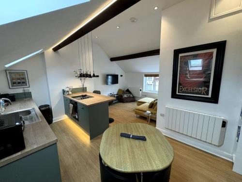 Kington Apartment | Penny Red apartment in Kington