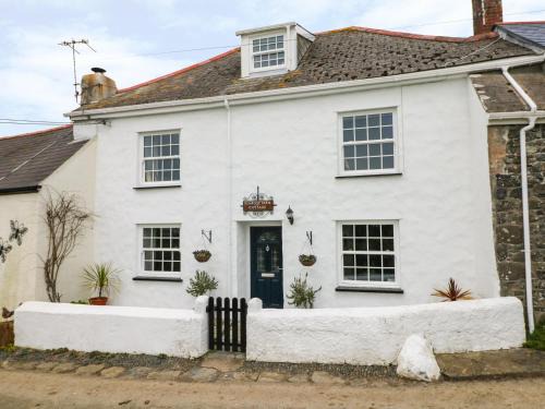 Helford Passage House | Penrose Farm Cottage
