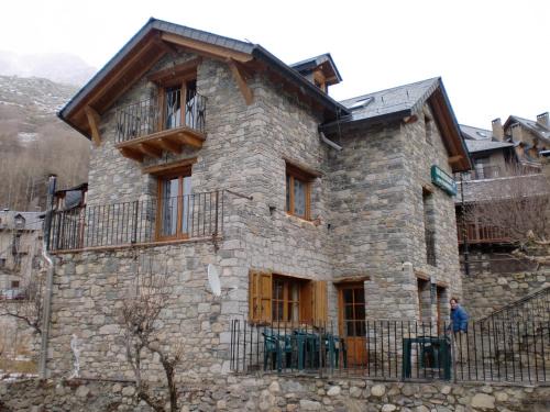 Taull House | Pensió i Apartaments la Bordeta