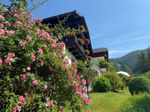 Untertschern House | Pension & Appartements Ronacherhof -Mountain Hideaway Slopeside