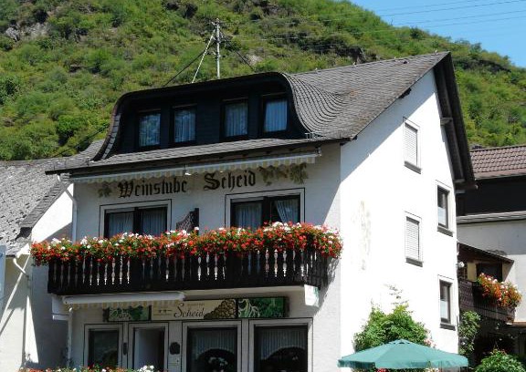 Kestert House | Pension / Ferienwohnungen Scheid