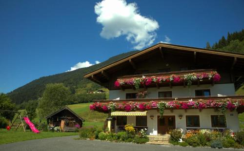 Maishofen House | Pension Forsthof