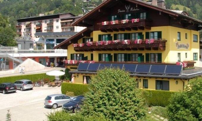 Zell am See Hotel | Pension Hubertus