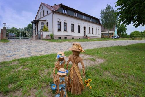 Klietz House | Pension Kuhn