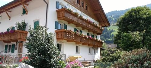 Lutago Bed & Breakfast | Pension Obermair