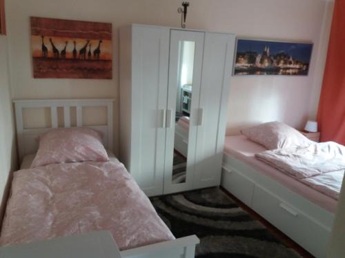 St. Gertrud House | Pensionszimmer Lützowzimmer