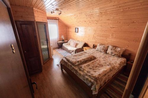 Sugag House | Pensiunea Casa Iulia Transalpina