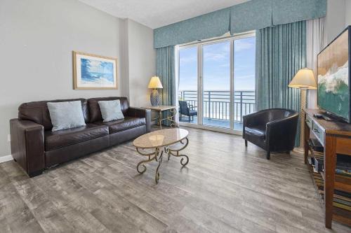 Brush - Stewarts House | Penthouse 19th Floor Resort Oasis Ocean Villa