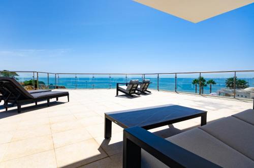 Correeira Apartment | Penthouse Apartment, Superb sea view 1 Bedroom, Verandas do Mar AT02