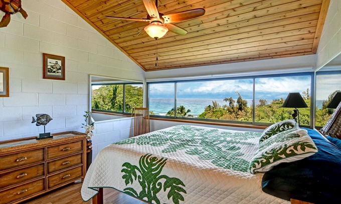 Hilo Condo | PENTHOUSE BEST VIEW Mauna Loa Shores the Ultimate Next to Beach Park