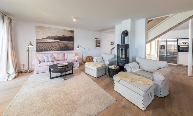 Ellenberg Apartment | Penthouse captain's bridge