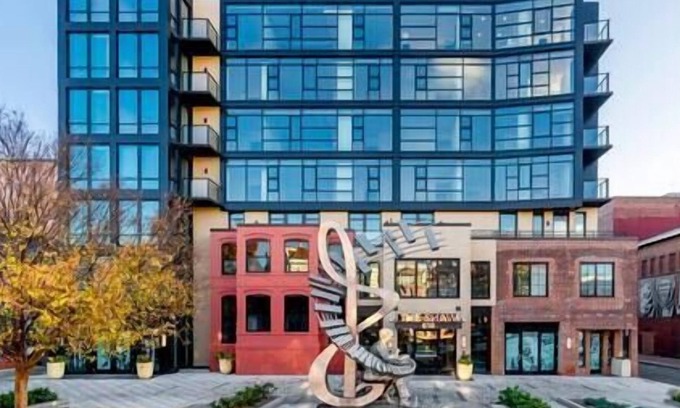 Cardozo Bed & Breakfast | Penthouse | Downtown | Capitol Views | Luxury