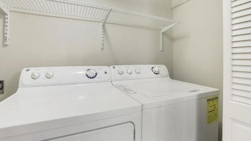 Statesboro Apartment | Penthouse Loft- Balcony Over Downtown Statesboro