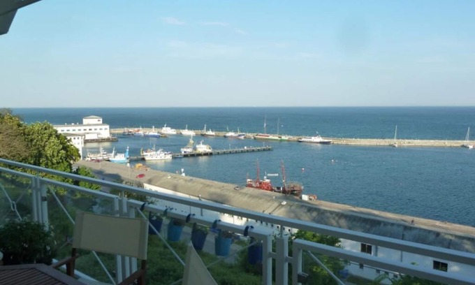 Sassnitz Apartment | Penthouse meerWert in the FIRST ROW by the sea with a fantastic 180 degree view