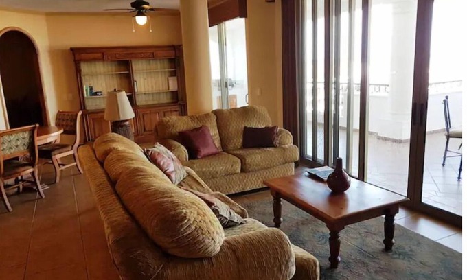 Puerto Penasco Resort | Penthouse Paraiso C602 Luxury at your fingertips!