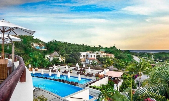 La Cruz de Huanacaxtle Resort | Penthouse Suite at Grand Sirenis