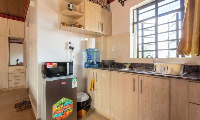 Ngara West Apartment | Penthouse Studio with King bed