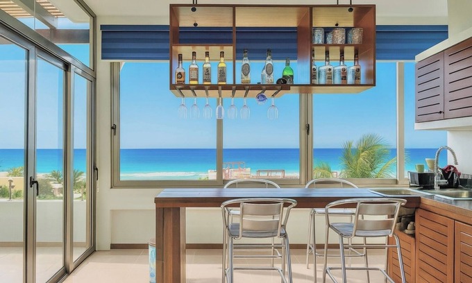 Colonia Meteorologico Apartment | Penthouse with sea view 90 m from the beach