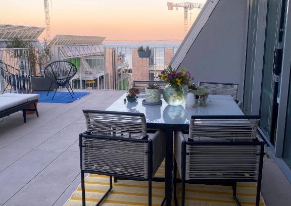 Marvila Apartment | Penthouse with stunning river views