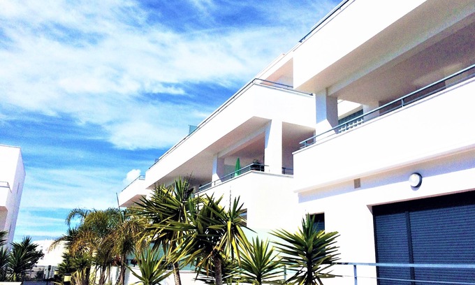 Conil de la Frontera Apartment | Penthouse with sun terrace, pool, wifi, garage, elevator, 1800 m from beach