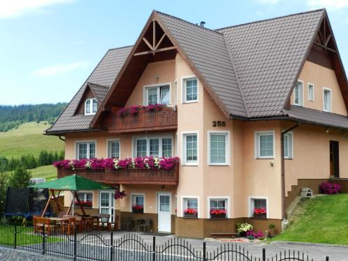 Zdiar House | Penzión Soňa