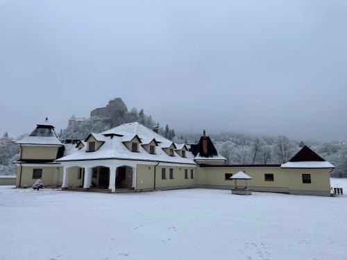 Oravsky Podzamok House | Penzión U dvoch levov
