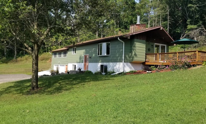 Pepin House | Pepin Country Lodge -Book now for summer and fall this private country getaway.