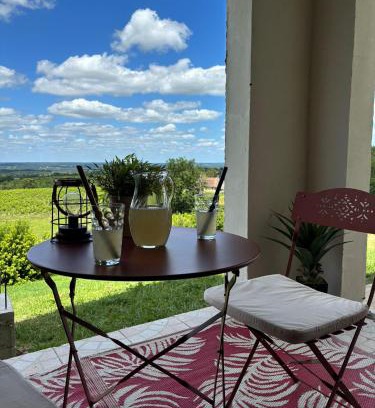 Colombier Apartment | Perché aux milieux des vignes