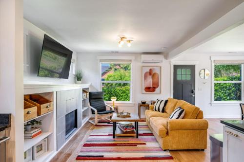 North Beach/Blue Ridge House | Perch - Ballard Cottage