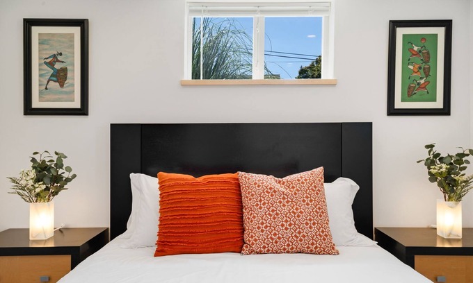 Phinney Ridge House | Perch - Phinney Ridge: Spacious & Cozy Basement Suite