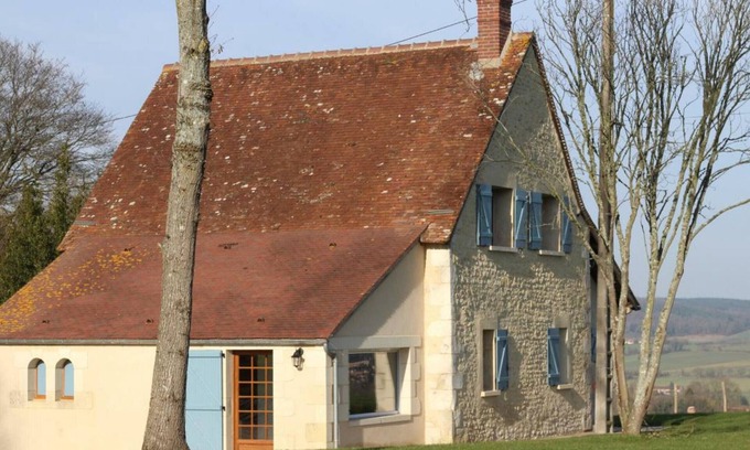 Remalard-en-Perche Cottage | Percheron house with garden, pets allowed, WiFi, fireplace, near shops