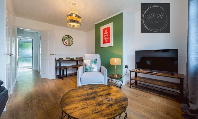 Lincoln House | Perfect 2 Bedroom Home 3 Close to the Historic City of Lincoln