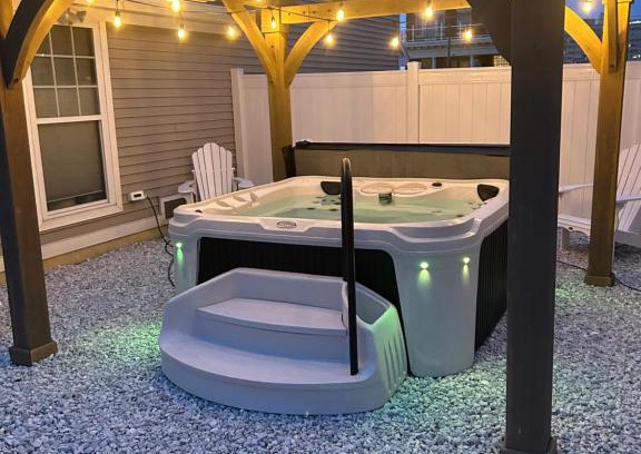 Atlantic City House | Perfect 5 Star Beach Block with Hot Tub