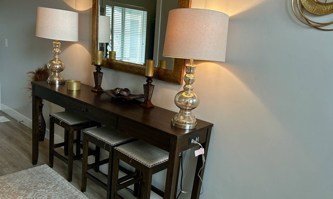 Herriman House | PERFECT ANNIVERSARY GETAWAY / ENTIRE HOME IN HERRIMAN AND SPA ROOM
