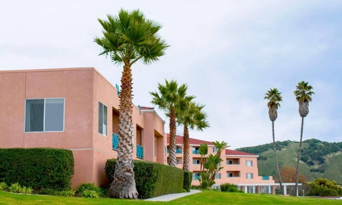 Avila Beach Hotel | Perfect Beach Escape! 2 Comfortable Units, Pool, Kitchen, Mountain View,Bay View