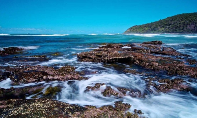 Budgewoi House | Perfect Beachhouse - Lakes & Surf at your Feet