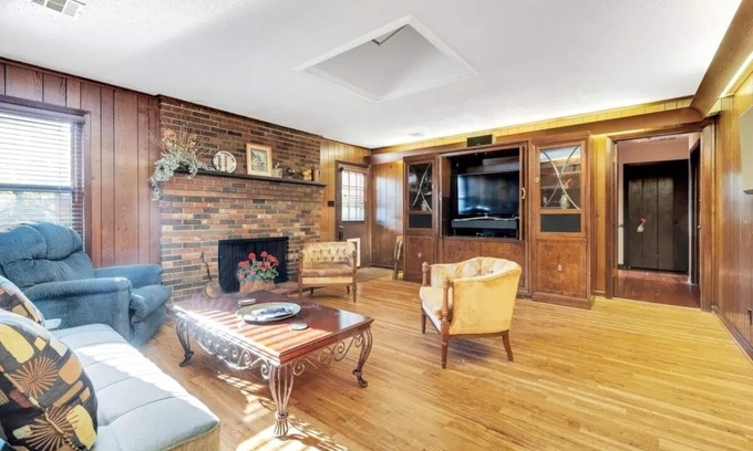 Cedar Bluff House | Perfect Cedar Bluff Private Getaway Near Downtown!