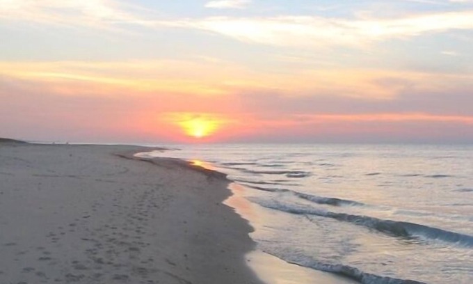 Union Pier House | Perfect Cottage, Perfect Location, Perfect Beach!