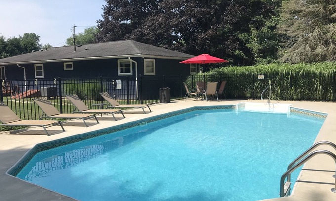 Three Oaks House | Perfect Family Friendly Getaway!