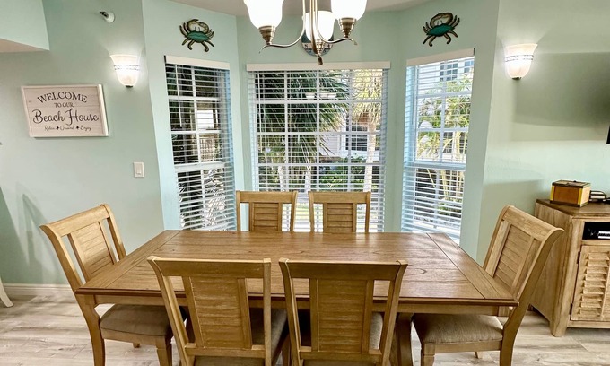 Palm Island Villa | Perfect for a Beach Getaway, Great View and Near the Pool, B2613A