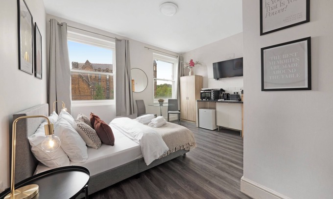 Archway Apartment | Perfect for Couples | Double Studio 2 Mins to Tube