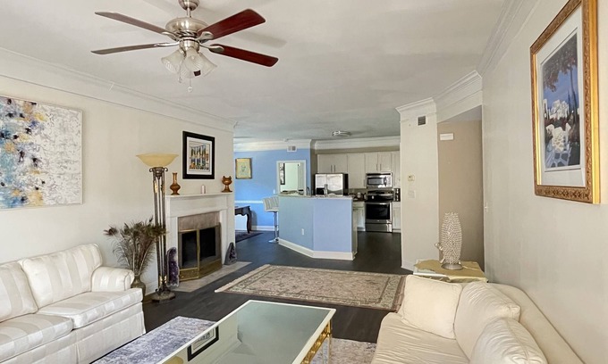 Buckhead Apartment | Perfect for couples/families/traveling workers & friends. *THE PERFECT LOCATION*