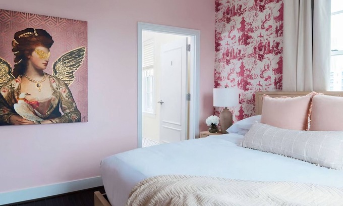 Five Points South Hotel | Perfect for Relaxation & Exploration in Birmingham's Heart! Pets Allowed