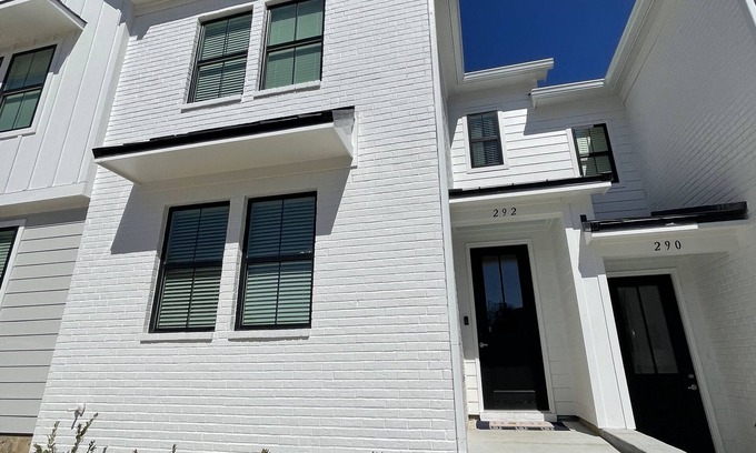Oxford Condo | Perfect Game Day/Grad Condo - Desirable Oxford Commons mins to Square & Ole Miss