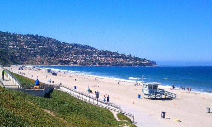 Torrance Hotel | Perfect Getaway! Four Pleasant Units, Pool, Hot Tub, Restaurant