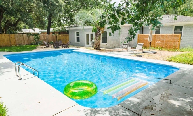 Hanahan House | Perfect Home For Family Vacation with Private Pool